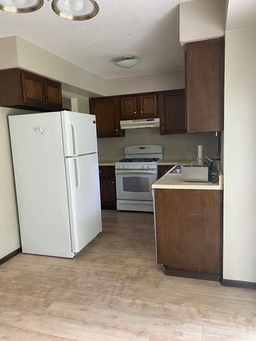 4117 Hillandale Road, Davenport, IA 52806