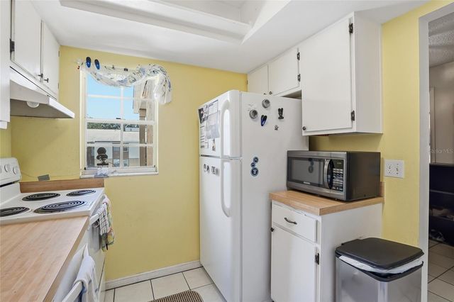 3814 N OAK DRIVE L62, Tampa, FL 33611