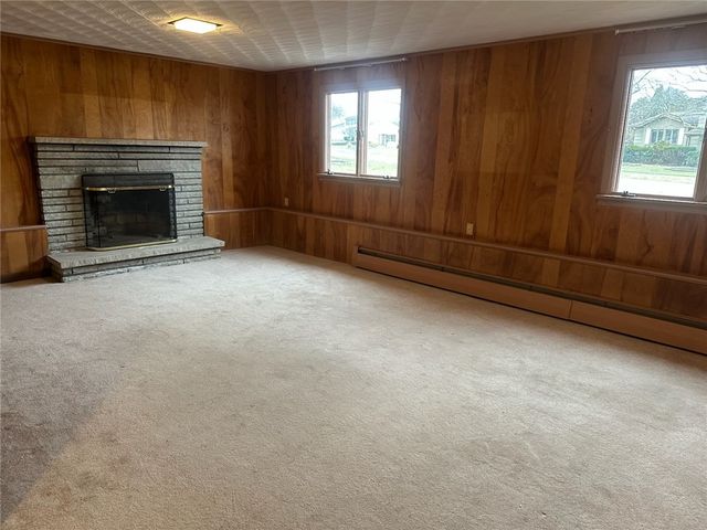 40 Flagstaff Drive, Irondequoit, NY 14622