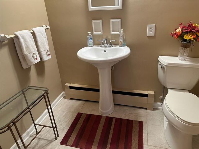 40 Flagstaff Drive, Irondequoit, NY 14622