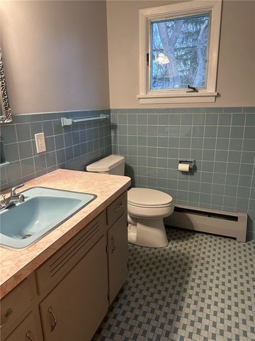 40 Flagstaff Drive, Irondequoit, NY 14622