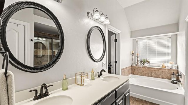 2712 NW 171st Street, Edmond, OK 73012