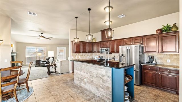 2712 NW 171st Street, Edmond, OK 73012