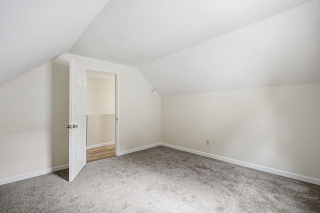 135 4th Street, Silvis, IL 61282