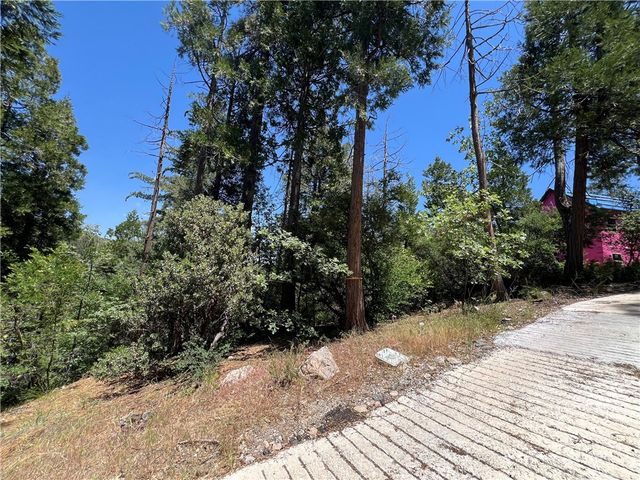 27530 North Bay Road, Lake Arrowhead, CA 92352