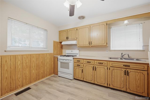 27856 Brush Street, Madison Heights, MI 48071
