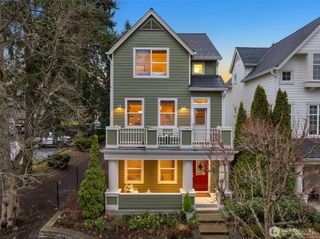 300 Wyatt Way NE #1, Bainbridge Island, WA 98110
