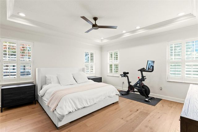 2936 W KNIGHTS AVENUE B, Tampa, FL 33611