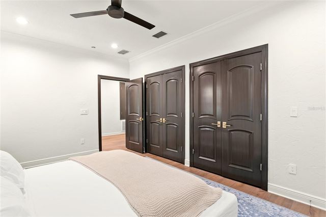 2936 W KNIGHTS AVENUE B, Tampa, FL 33611