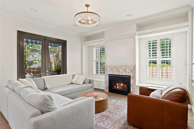 2936 W KNIGHTS AVENUE B, Tampa, FL 33611