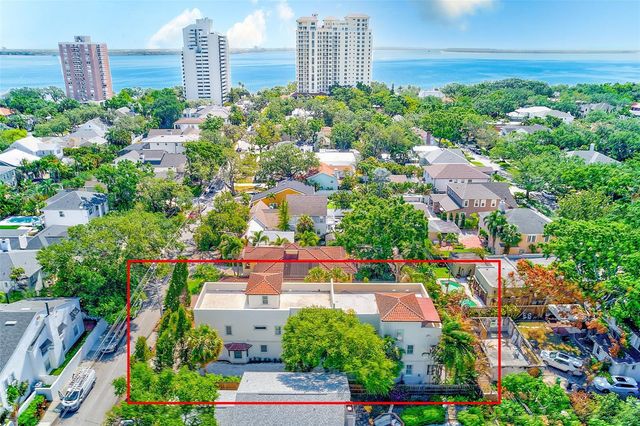 2936 W KNIGHTS AVENUE B, Tampa, FL 33611