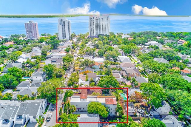 2936 W KNIGHTS AVENUE B, Tampa, FL 33611