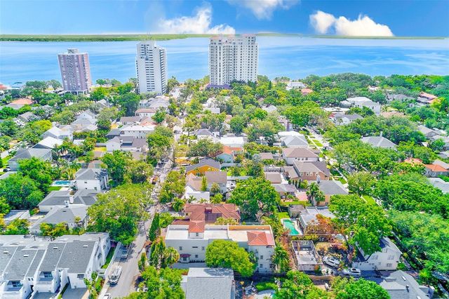 2936 W KNIGHTS AVENUE B, Tampa, FL 33611