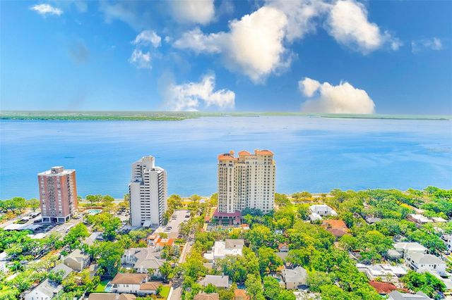 2936 W KNIGHTS AVENUE B, Tampa, FL 33611