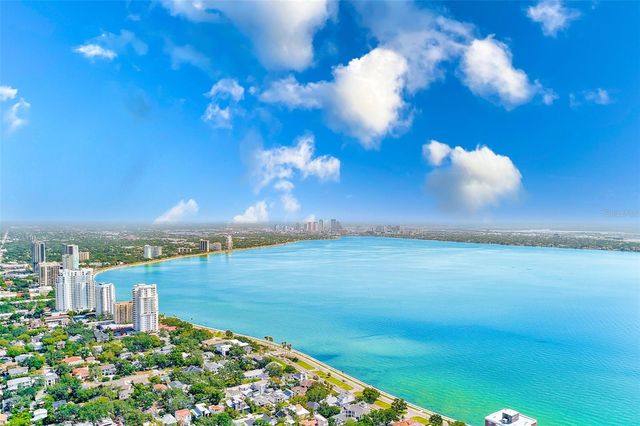 2936 W KNIGHTS AVENUE B, Tampa, FL 33611