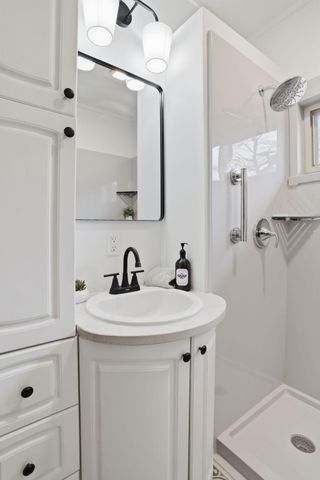 16 E Cleveland Avenue, Muskegon Heights City, MI 49444