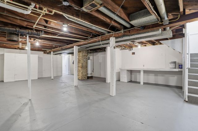 16 E Cleveland Avenue, Muskegon Heights City, MI 49444