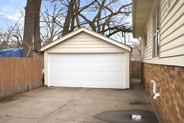 16 E Cleveland Avenue, Muskegon Heights City, MI 49444