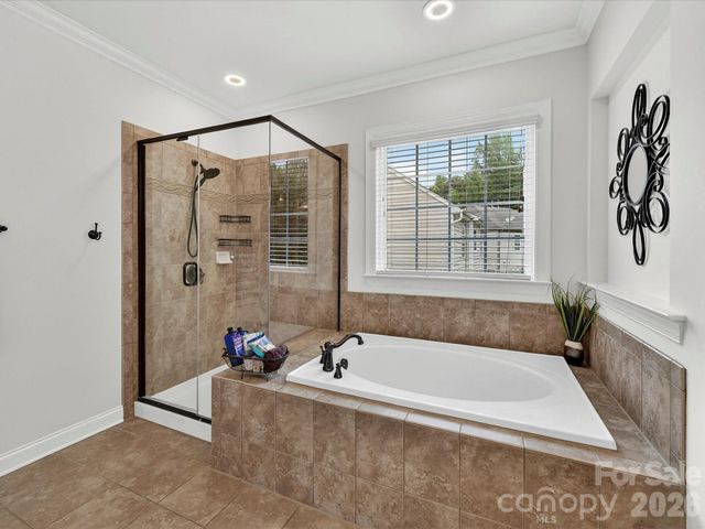 5021 Helena Park Lane, Matthews, NC 28105