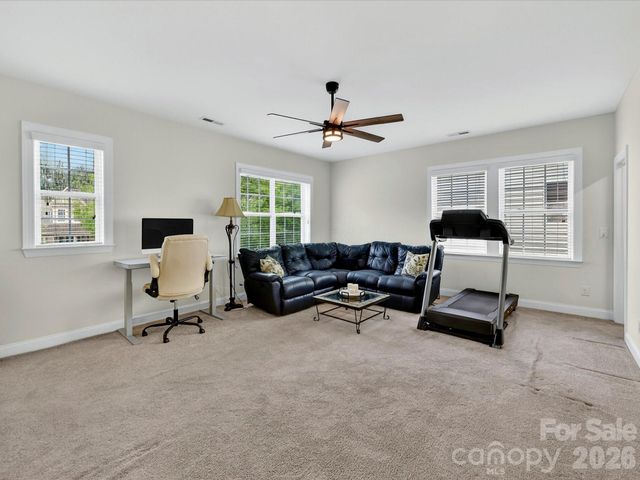 5021 Helena Park Lane, Matthews, NC 28105