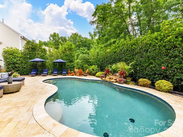 5021 Helena Park Lane, Matthews, NC 28105