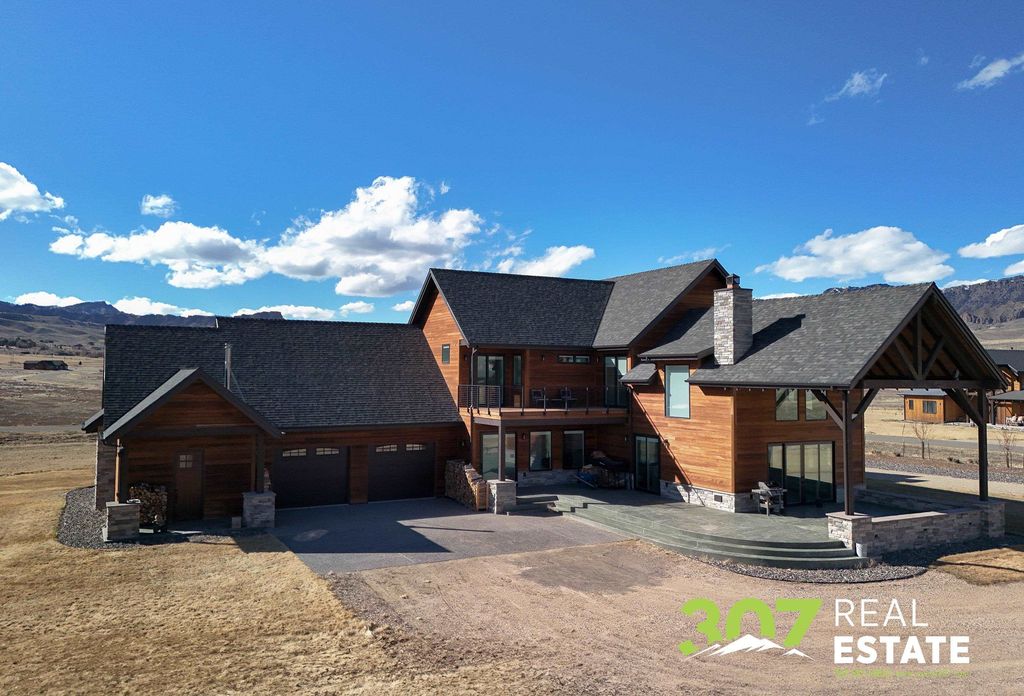 66 Stillwater Dr, Cody, WY 82414 photo 2