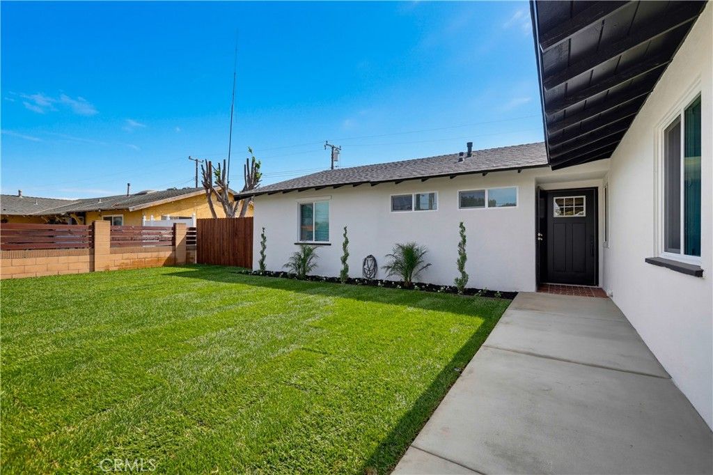 2924 W Mcfadden, Santa Ana, CA 92704 — photo 2