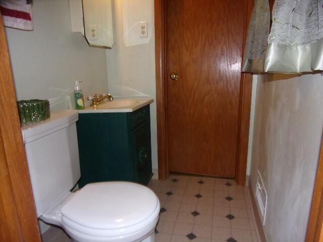 W148N8273 Albert PLACE, Menomonee Falls, WI 53051