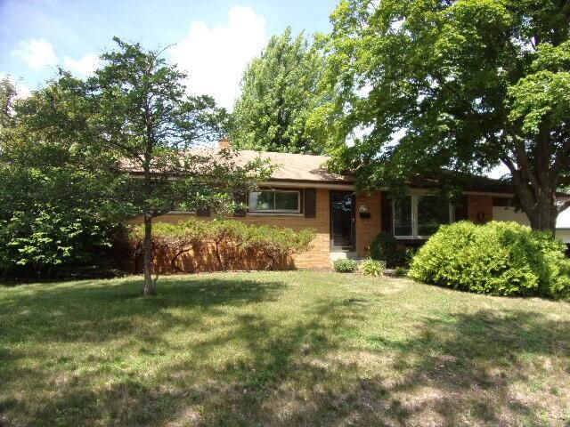 W148N8273 Albert PLACE, Menomonee Falls, WI 53051