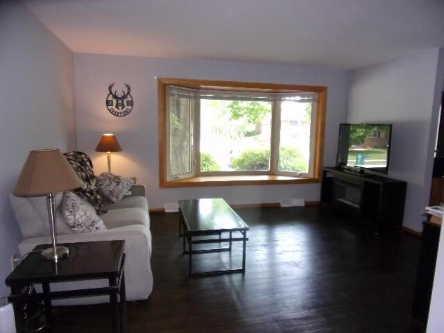 W148N8273 Albert PLACE, Menomonee Falls, WI 53051