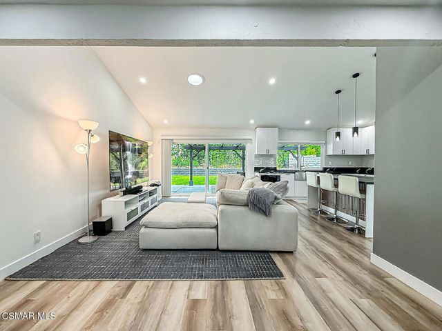 205 Cedar Heights Drive, Thousand Oaks, CA 91360
