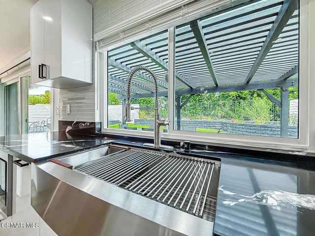 205 Cedar Heights Drive, Thousand Oaks, CA 91360