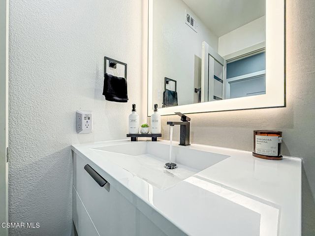 205 Cedar Heights Drive, Thousand Oaks, CA 91360