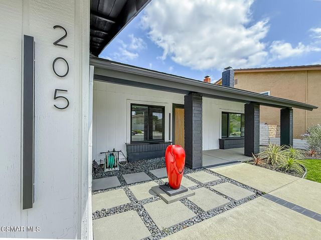 205 Cedar Heights Drive, Thousand Oaks, CA 91360