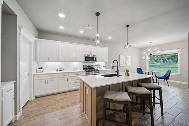 209 W Broadway Street, Owasso, OK 74055