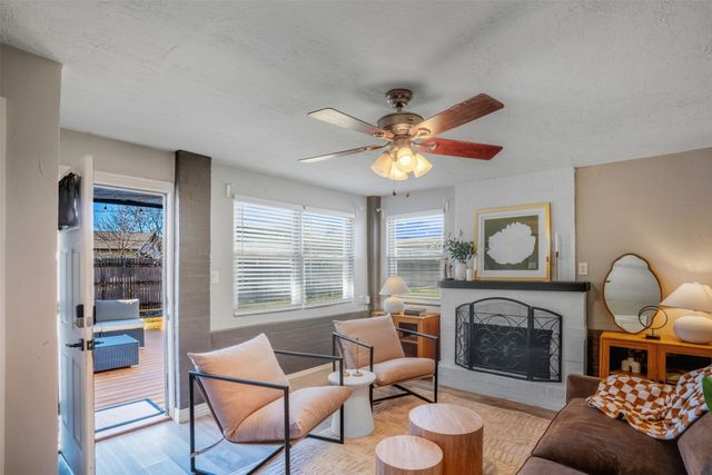 3824 Desert Ridge Drive, Fort Worth, TX 76116