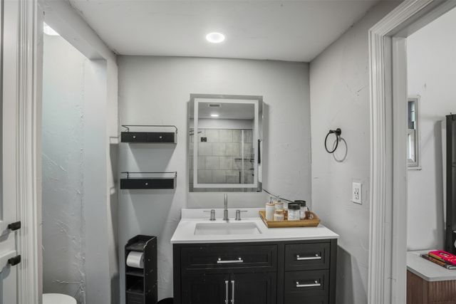 3824 Desert Ridge Drive, Fort Worth, TX 76116