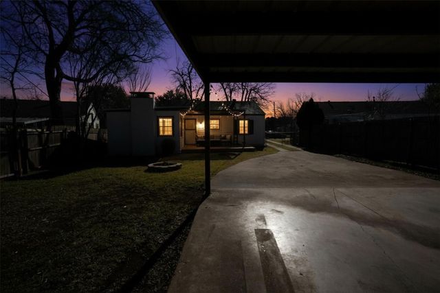 3824 Desert Ridge Drive, Fort Worth, TX 76116