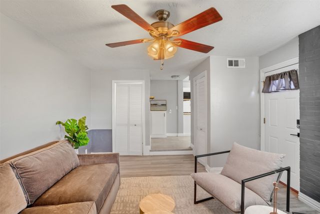 3824 Desert Ridge Drive, Fort Worth, TX 76116