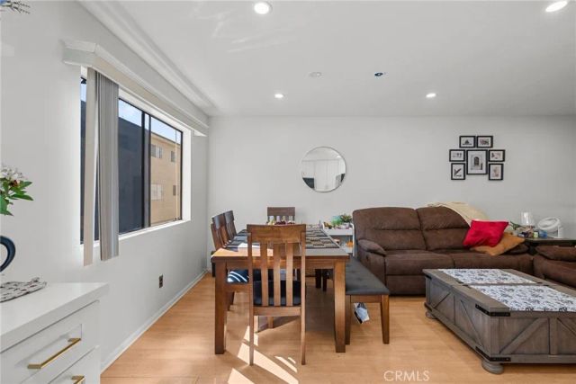 19545 Sherman Way 74, Reseda, CA 91335