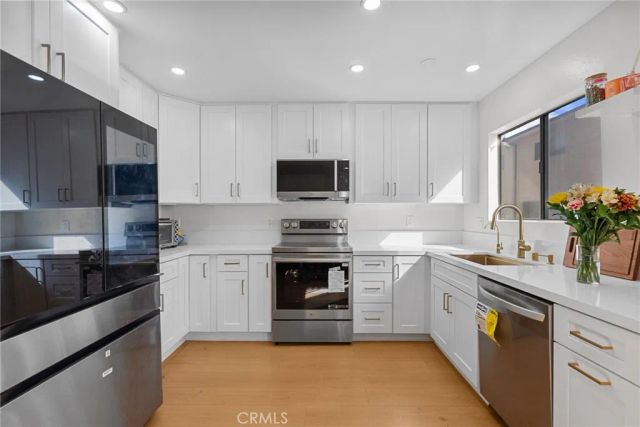 19545 Sherman Way 74, Reseda, CA 91335