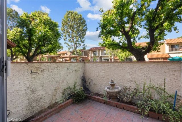 19545 Sherman Way 74, Reseda, CA 91335