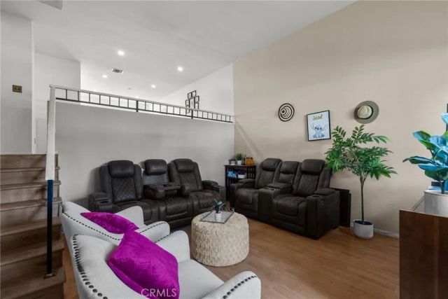 19545 Sherman Way 74, Reseda, CA 91335