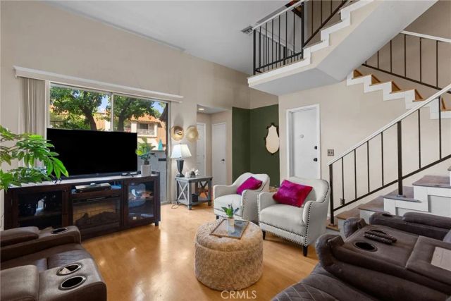 19545 Sherman Way 74, Reseda, CA 91335