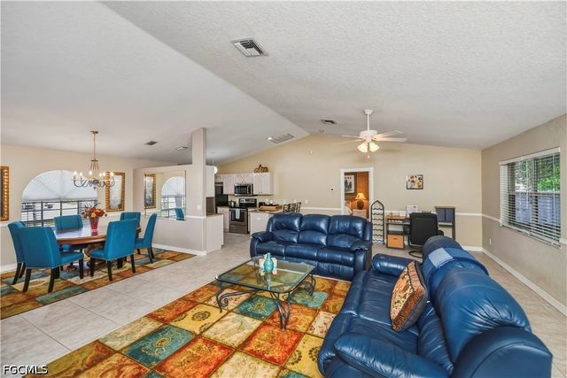 11640 Pine Hammock CIR, Fort Myers, FL 33919