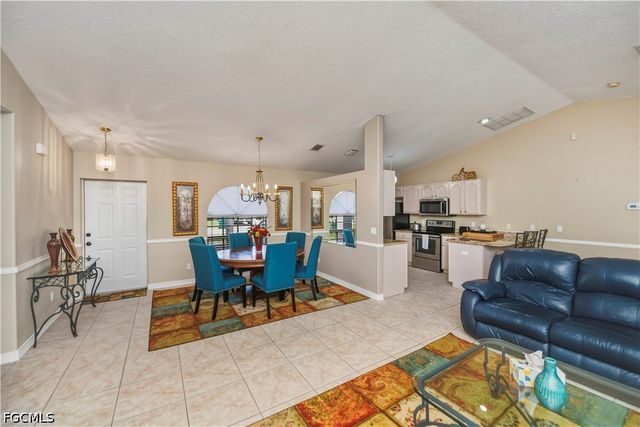 11640 Pine Hammock CIR, Fort Myers, FL 33919