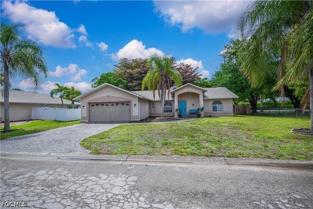 11640 Pine Hammock CIR, Fort Myers, FL 33919