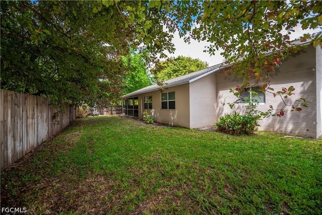 11640 Pine Hammock CIR, Fort Myers, FL 33919