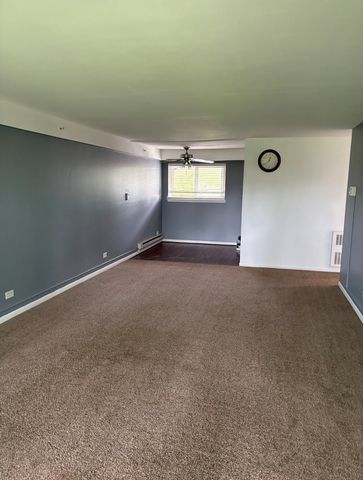1840 W Hatherleigh Court 2D, Mount Prospect, IL 60056