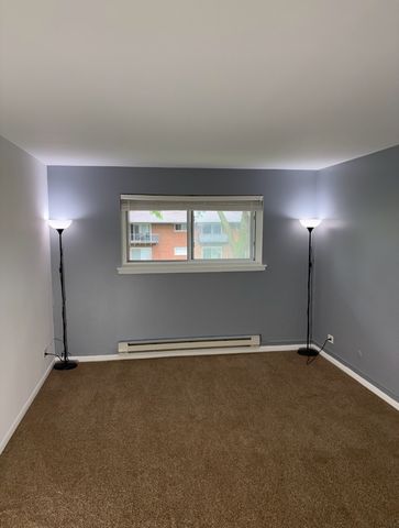 1840 W Hatherleigh Court 2D, Mount Prospect, IL 60056